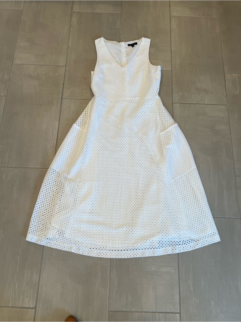 Banana Republic White Eyelet V-Neck Midi Dress with Pockets - Picture 5 of 8